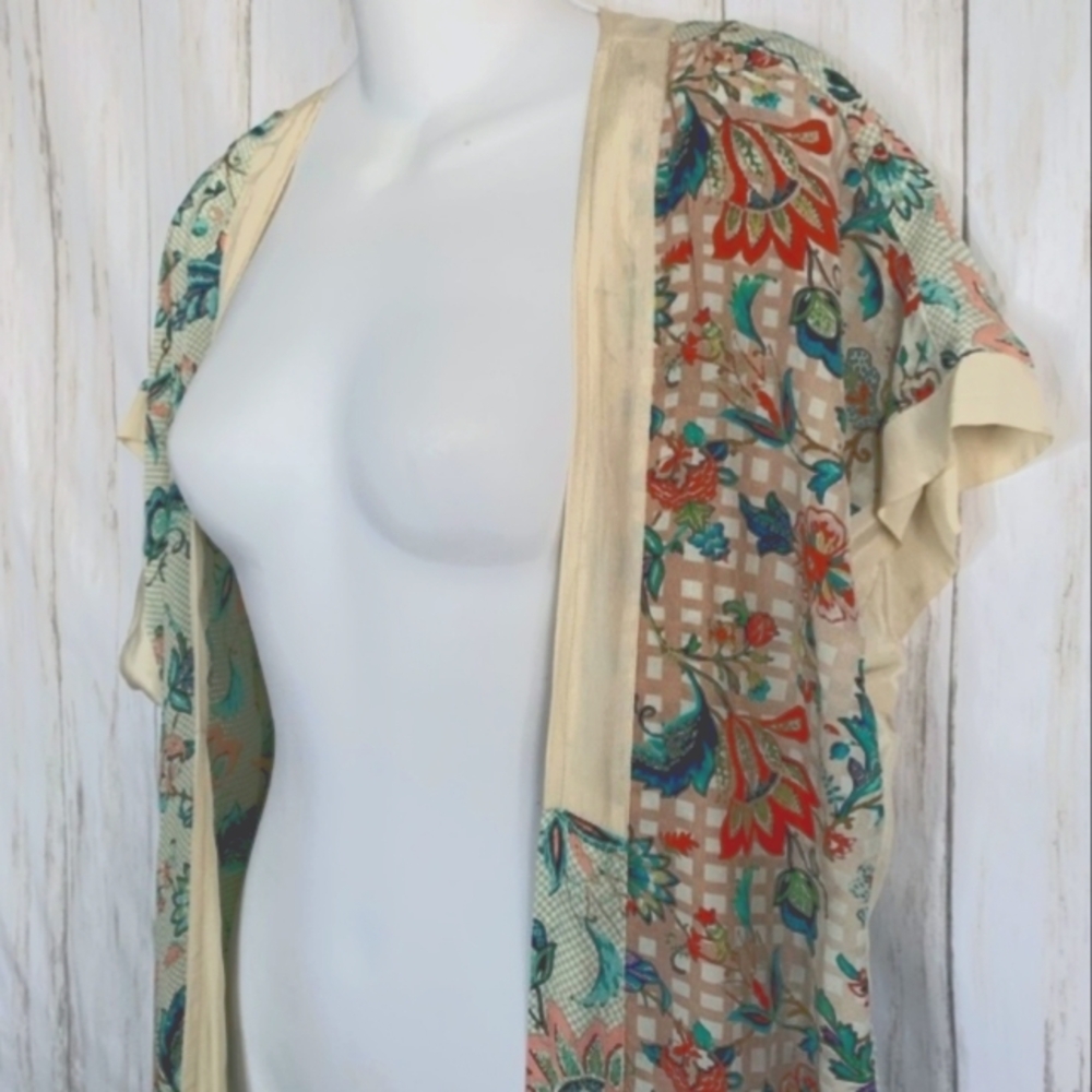 Beautiful floral Kimono